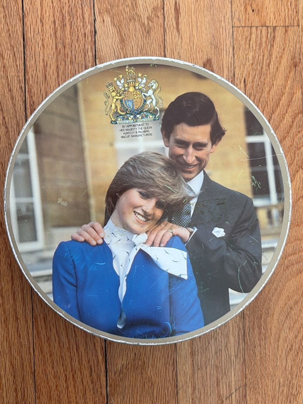 Vintage 1981 Princess Diana & Prince Charles Huntley & Palmers Biscuit Tin
